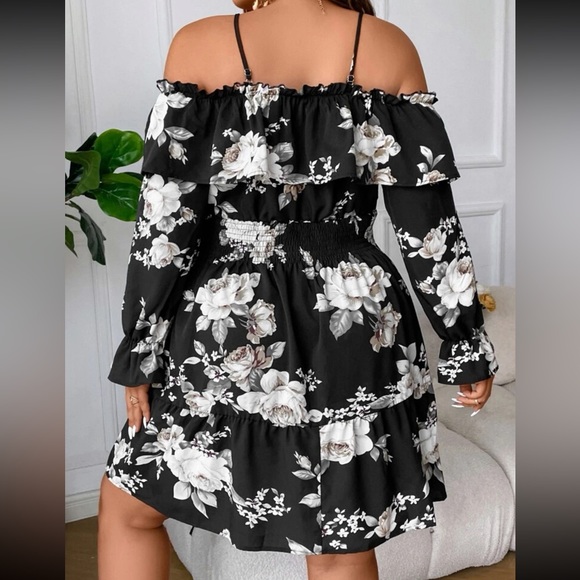 Boho plus size floral print cold shoulder dress - Picture 3 of 7